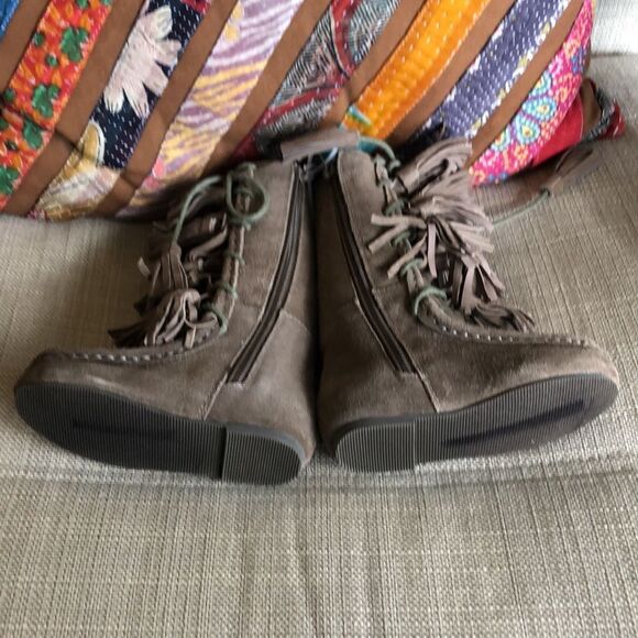 Joyfolie “Cheyenne” Genuine Suede Boots - Picture 5 of 9